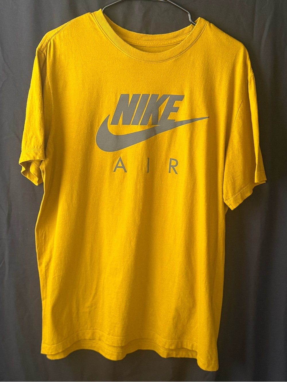 Nike Men’s Olive Green Short-Sleeve Air Logo Tee